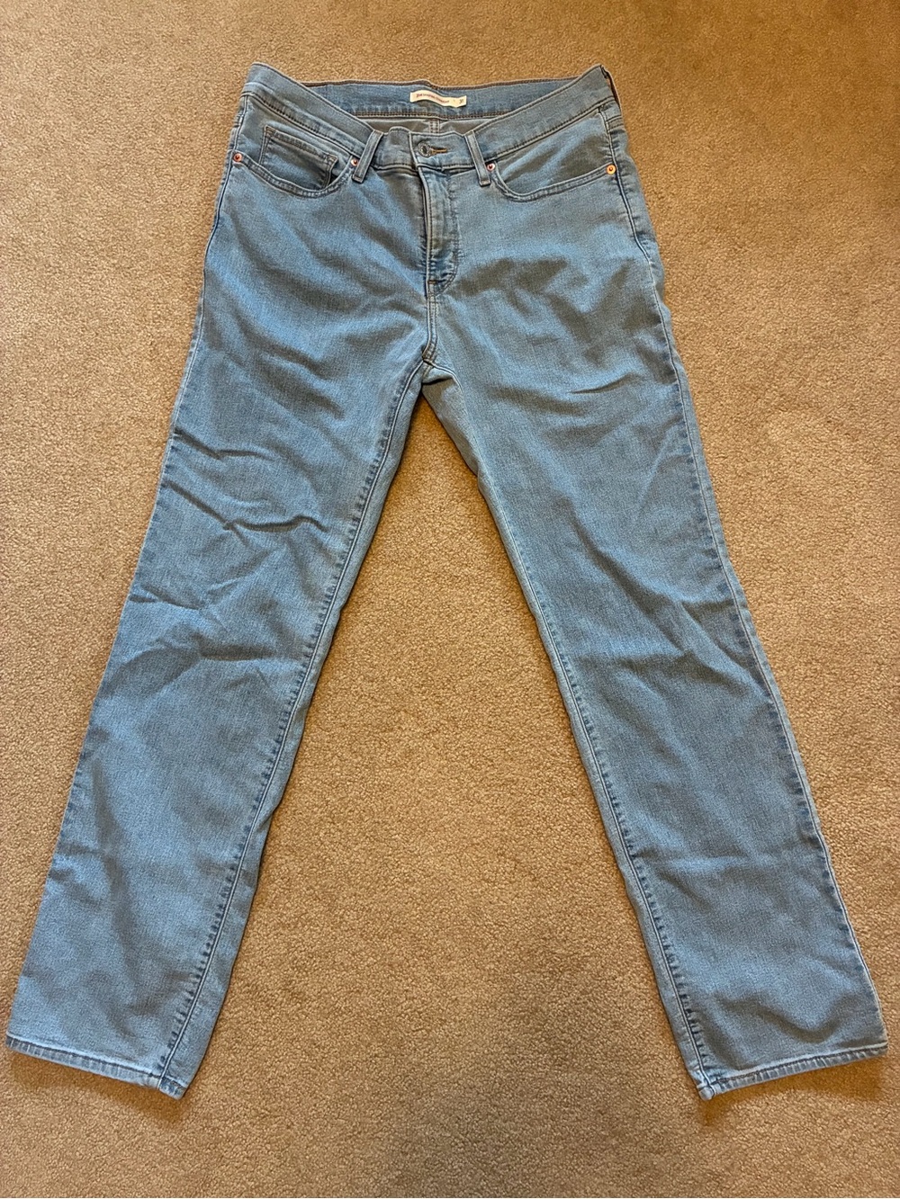 Levi’s 314 Shaping Straight Leg